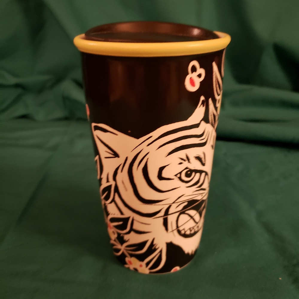 Starbucks Fall 2018 White Tiger Travel Mug‎ 12oz